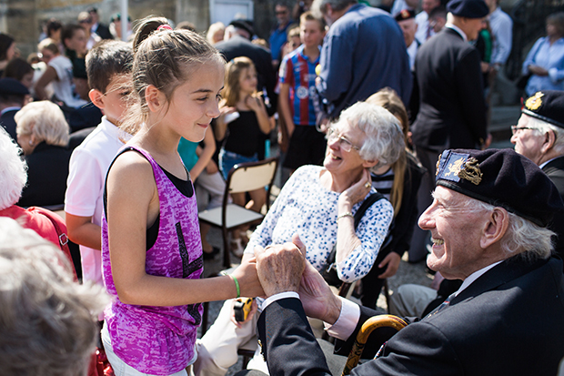Children of Thury-Harcourt thank British Veterans for liberating their town 71 years ago